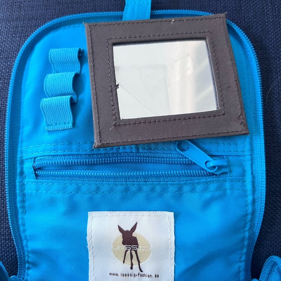 Lassig kids dinosaur hanging wash bag (toiletry) - Picture 8 of 9